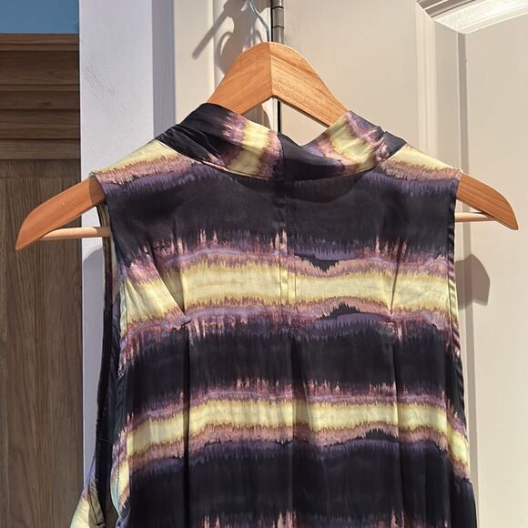 Free people high rise satin silky soft wrap front tie dye top medium - Picture 11 of 12